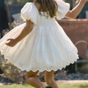 لباس بچگانه